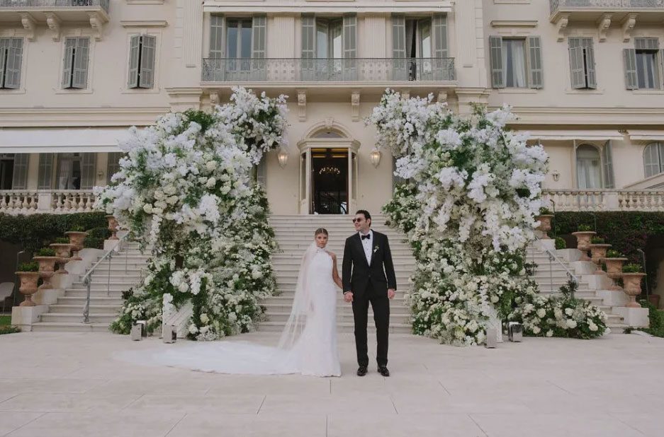 Sofia Richie and Elliot Grainge’s wedding floral decor | Photo: German Larkin