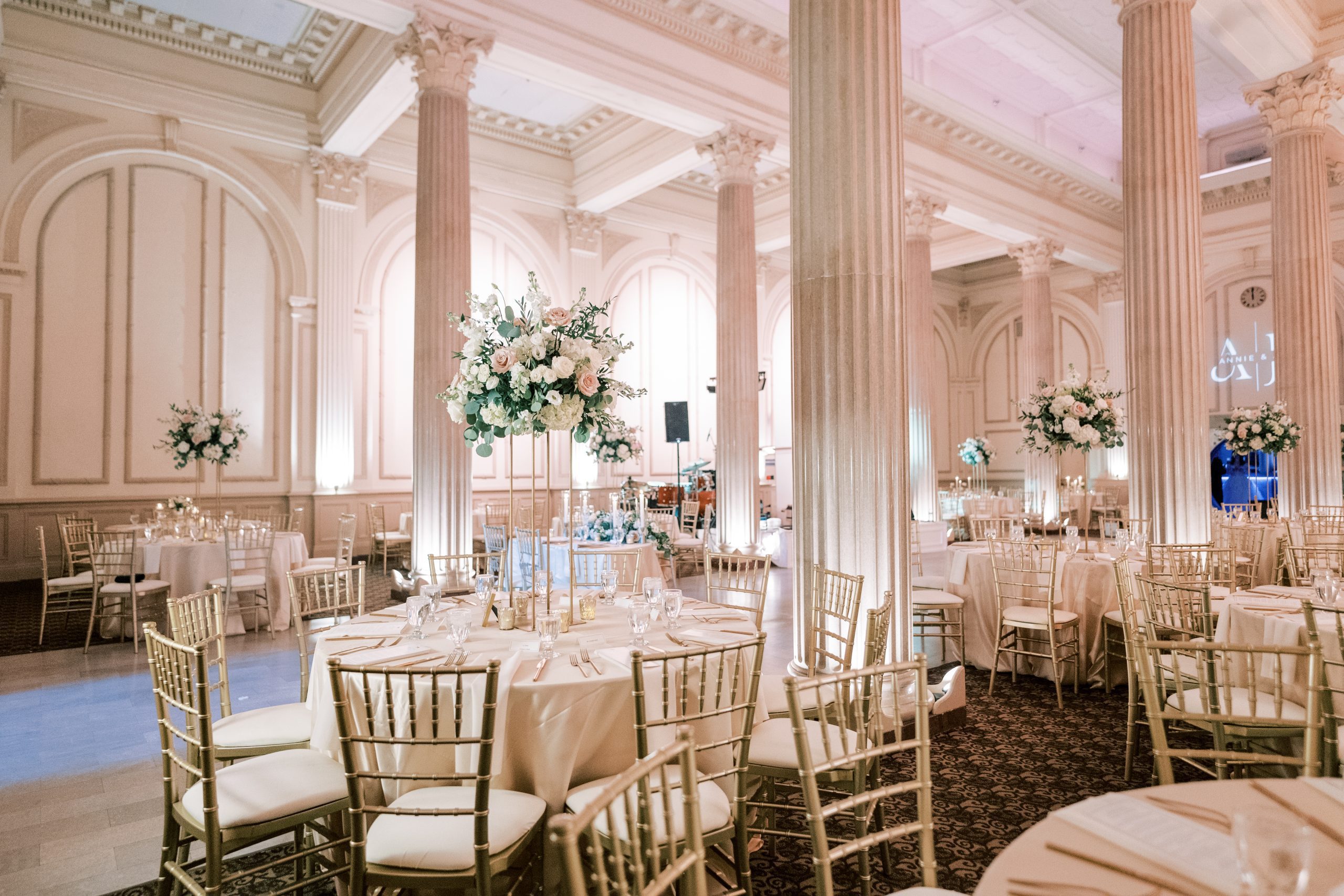 The Treasury on the Plaza in St. Augustine accommodates up to 175 guests for a seated reception. | Photo: Angelita Esparar Photography