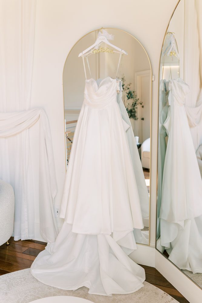 Wedding dress