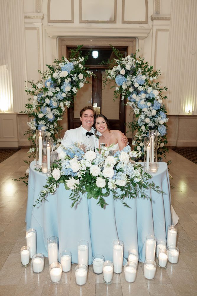 Couple at sweetheart table
